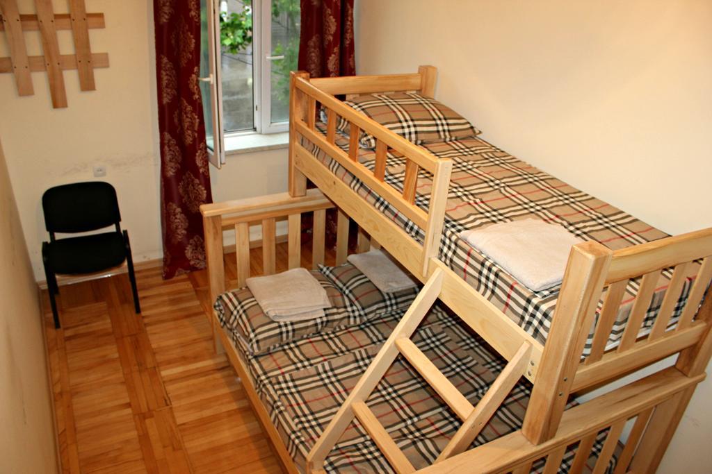 Hostel Bude Kutaisi Pokoj fotografie
